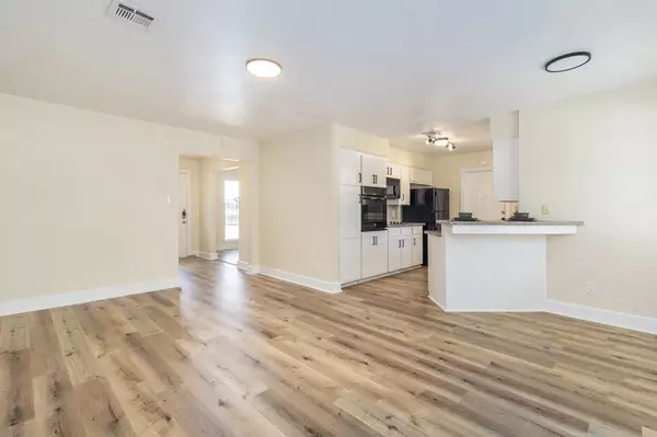 La Porte, TX 77571,10331 Collingswood RD