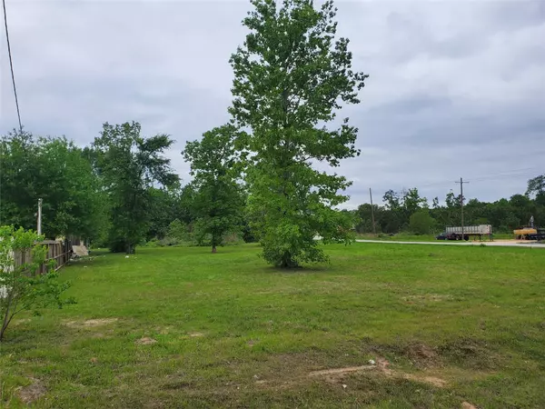 24 County Road 3555, Cleveland, TX 77327