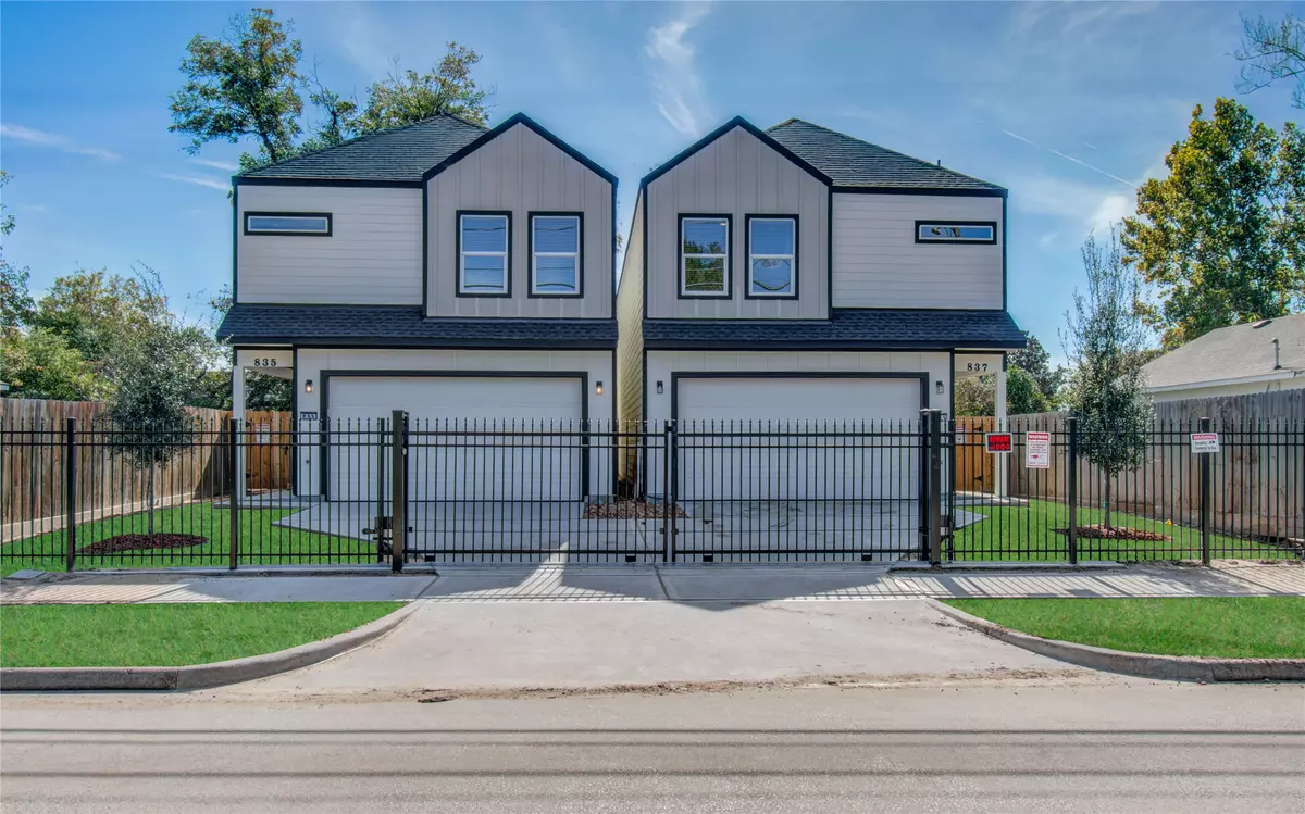 Houston, TX 77088,837 S Victory DR