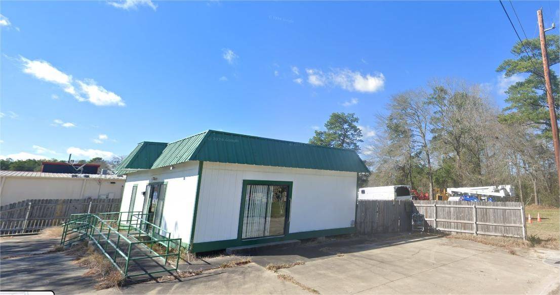 111 Barclay ST, Woodville, TX 75979