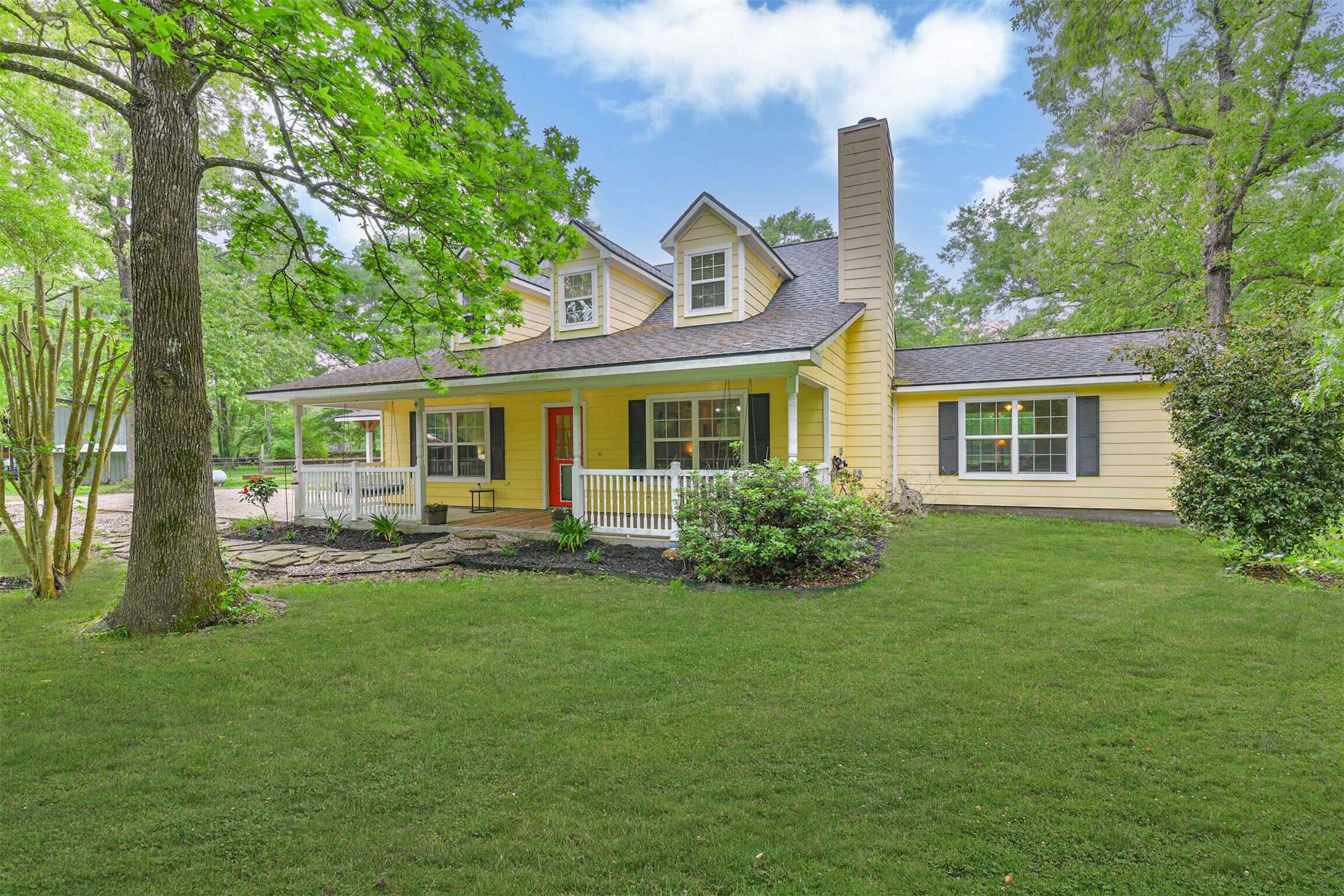 275 County Road 3015, Dayton, TX 77535