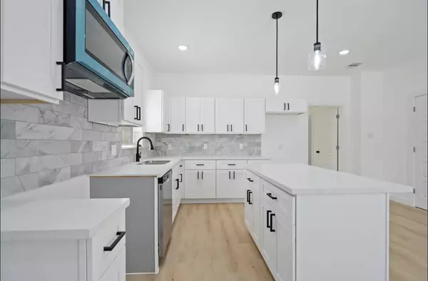 Houston, TX 77028,7504 Laura Koppe