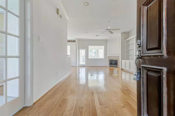 Houston, TX 77055,7903 S Wellington CT