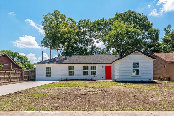 1107 Sunset DR,  Pasadena,  TX 77506