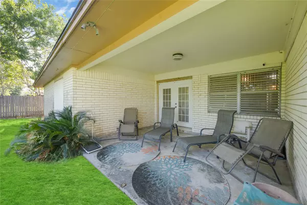 La Marque, TX 77568,2612 Lake Park DR