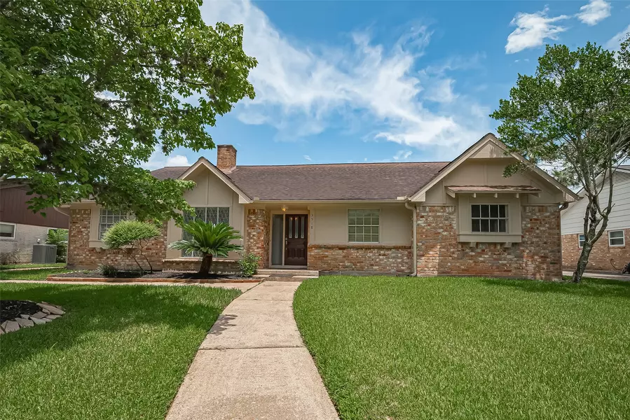 3518 Rolling Green LN, Missouri City, TX 77459
