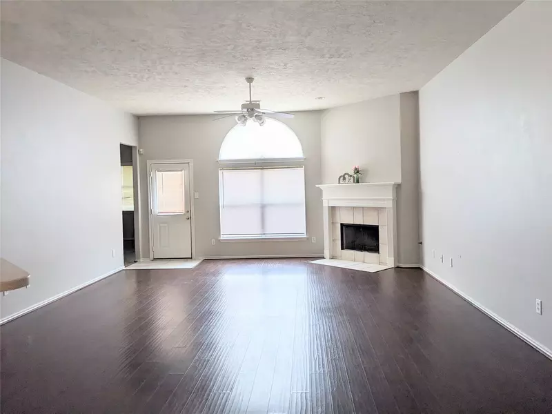 2410 Ligustrum Flower DR, Spring, TX 77388