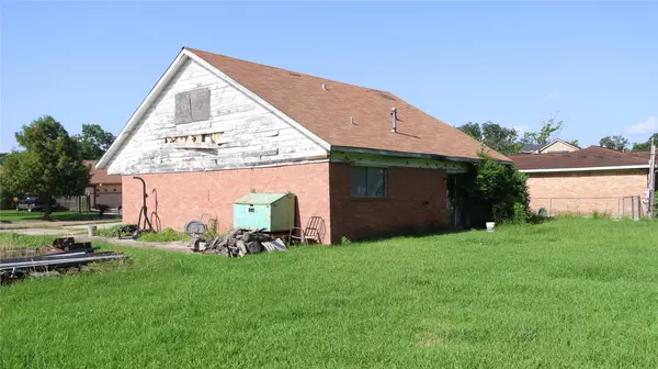 Houston, TX 77049,17202 Woodburn DR