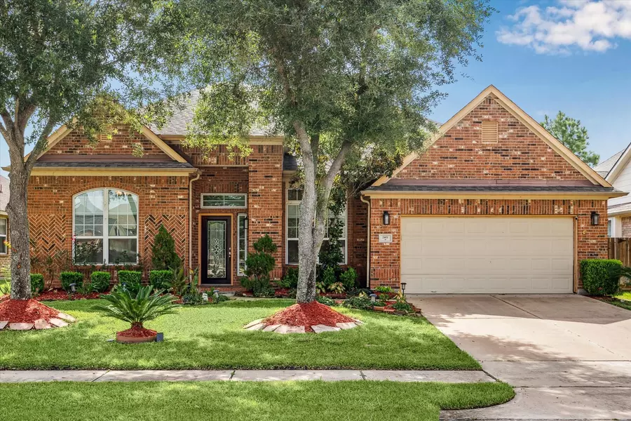 2401 Harbor Chase DR, Pearland, TX 77584