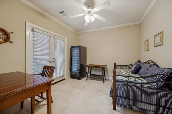 Houston, TX 77007,303 Birdsall ST #A