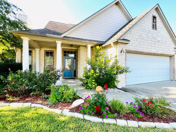 380 Rose Mayer LOOP,  La Grange,  TX 78945