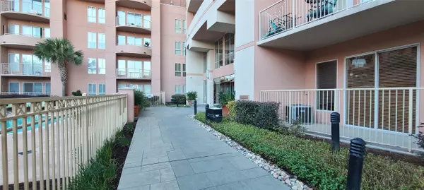 Houston, TX 77056,3505 Sage RD #307