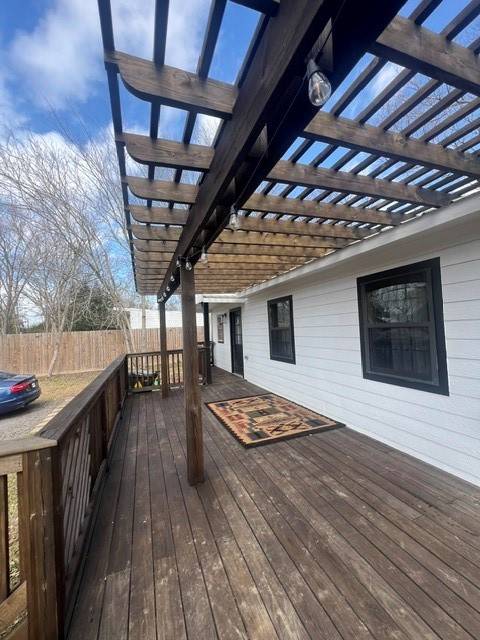 327 3rd ST, Dickinson, TX 77539