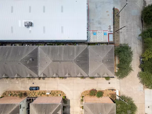 Houston, TX 77063,8715 Meadowcroft DR #201