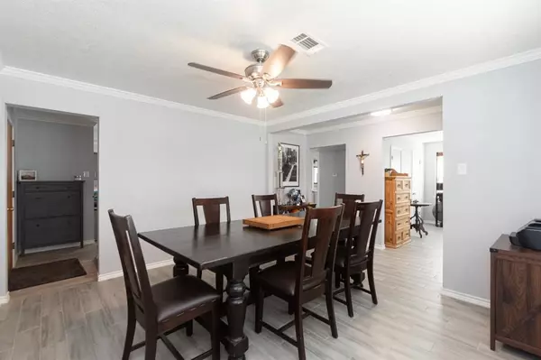 Pasadena, TX 77503,6315 Apache DR