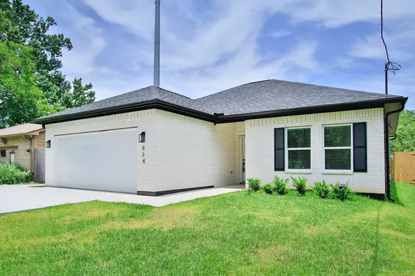 624 Pinewood DR,  Conroe,  TX 77385