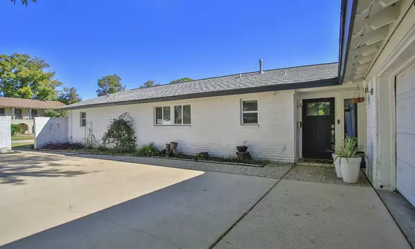 Houston, TX 77042,10611 Deerwood RD