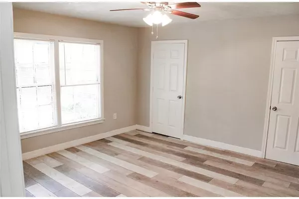 Baytown, TX 77520,1604 Florida ST