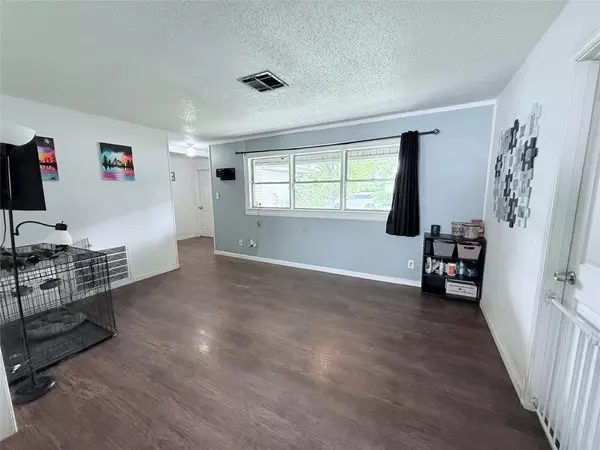 1720 17th Avenue N, Texas City, TX 77590