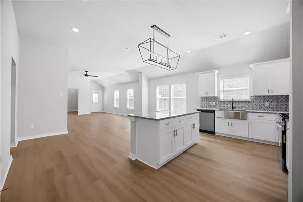 Alvin, TX 77511,5323 Latigo CT