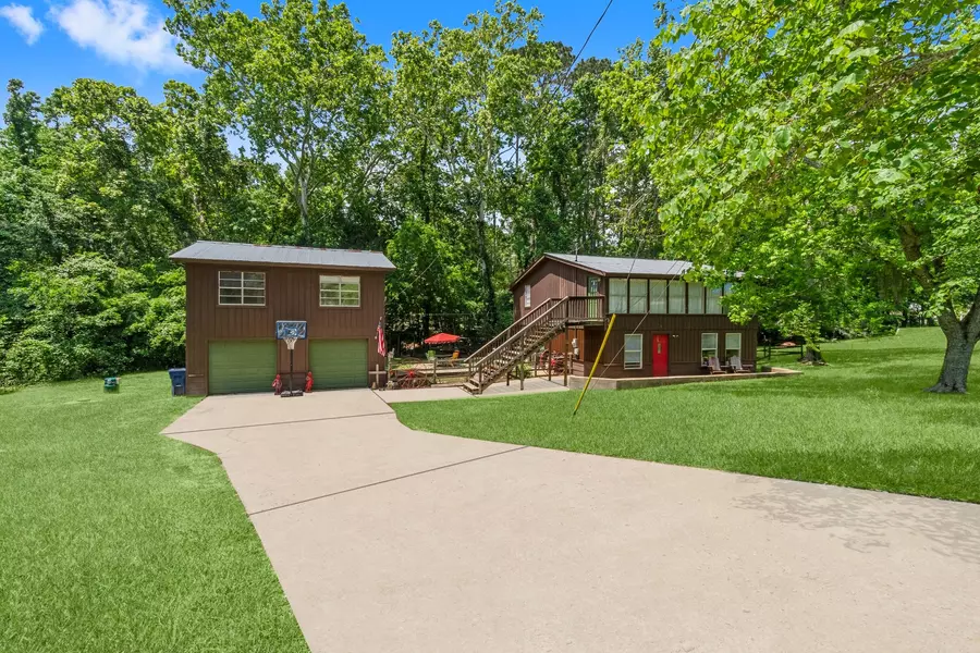50 WHITE OAK ST, Point Blank, TX 77364
