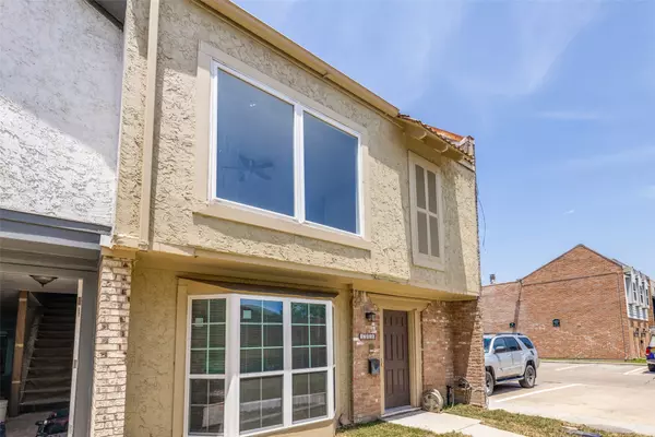 Houston, TX 77042,10816 Briar Forest DR #33