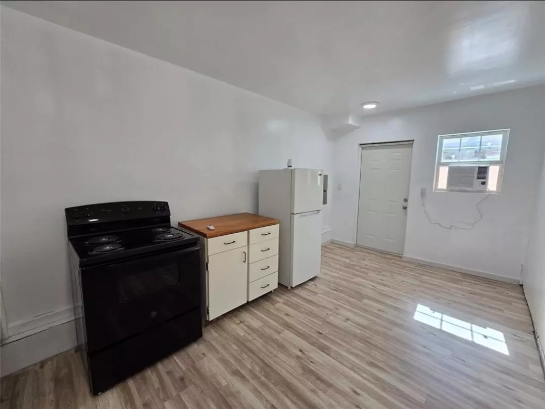 Baytown, TX 77520,3125 Illinois ST #C