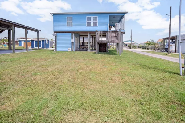 898 S Crystal Beach RD, Crystal Beach, TX 77650