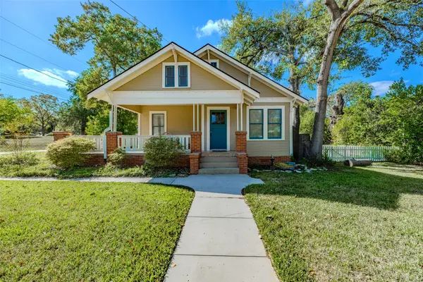 1406 S Chappell Hill ST, Brenham, TX 77833