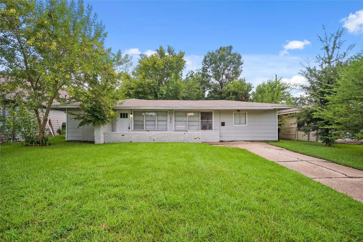 Houston, TX 77033,5822 Glenhurst DR