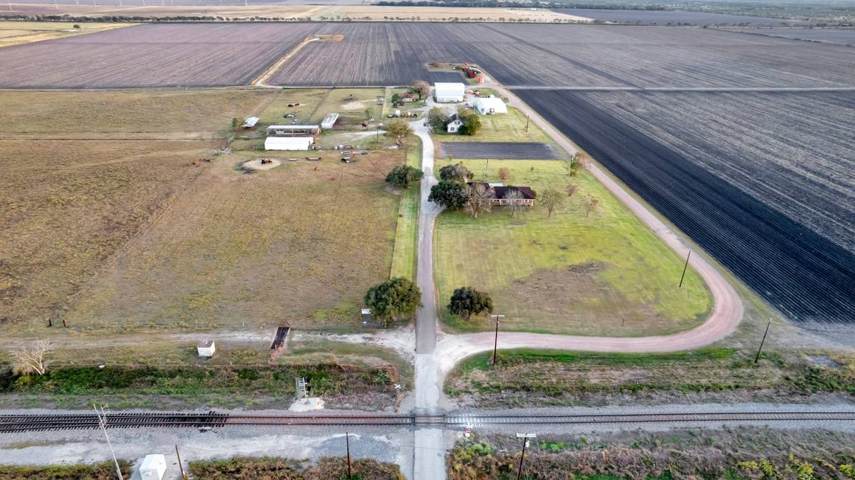 Edna, TX 77957,5629 Us-59 S