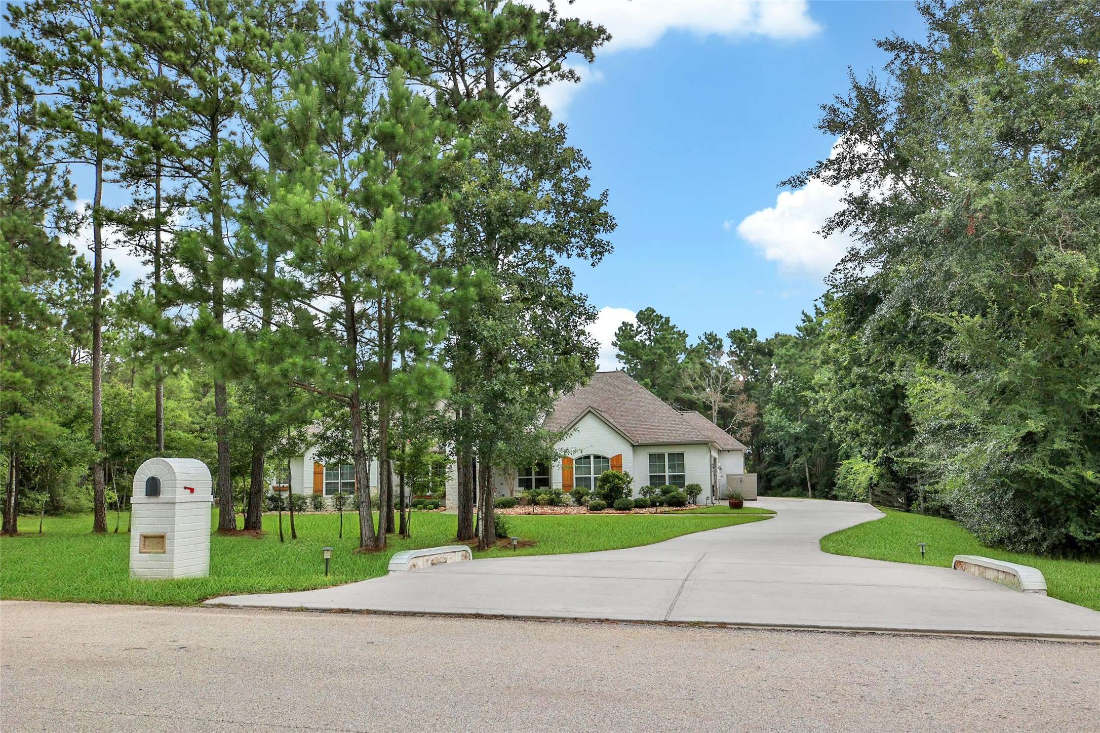 26080 Crown Ranch BLVD, Montgomery, TX 77316