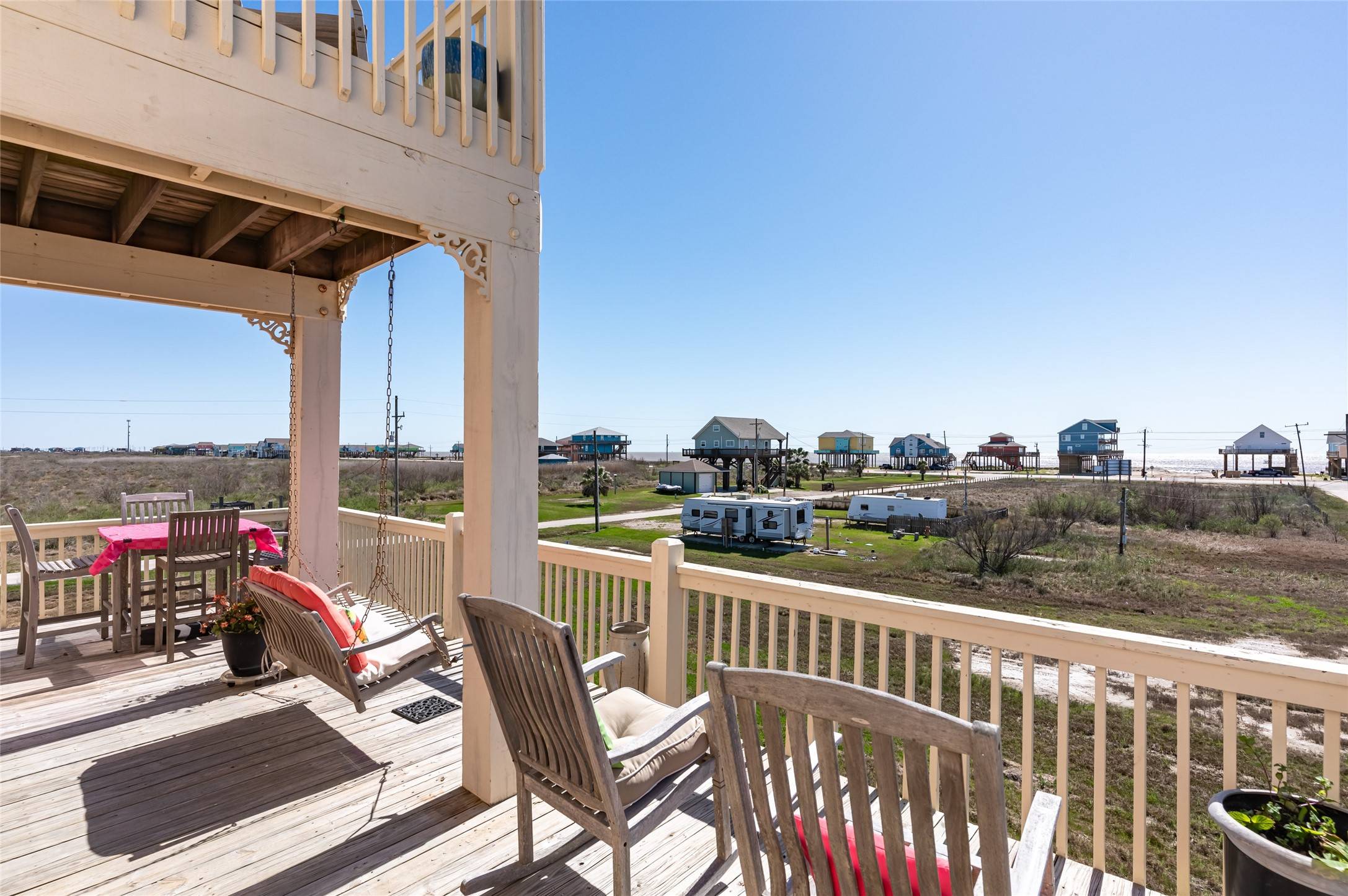 Gilchrist, TX 77617,1044 Waco RD
