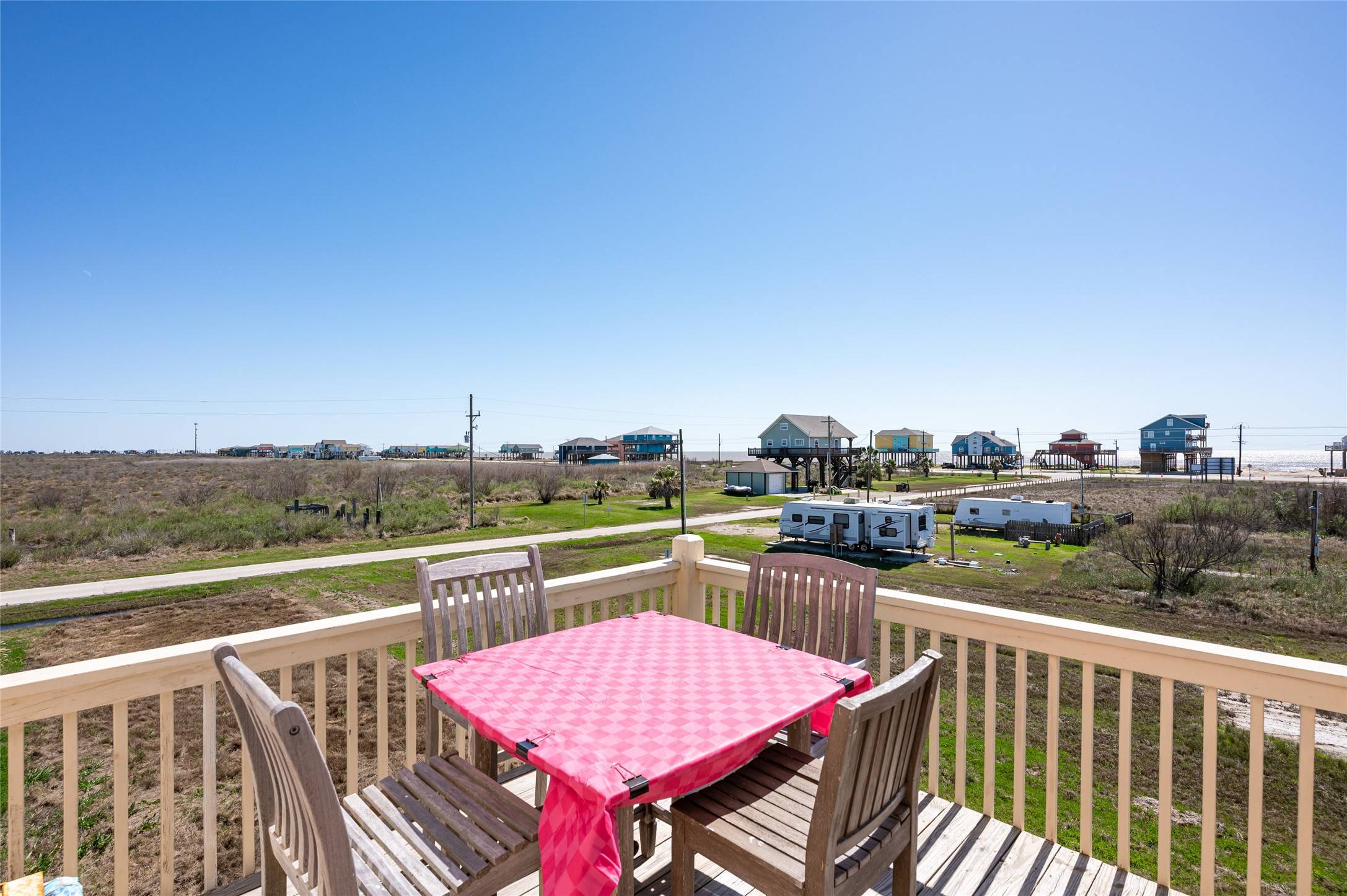 Gilchrist, TX 77617,1044 Waco RD