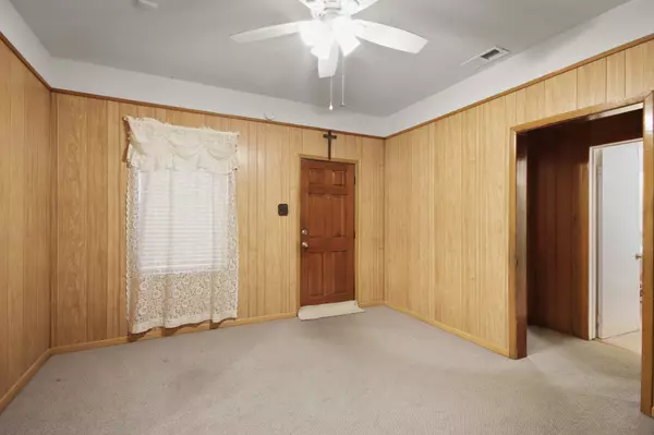 Baytown, TX 77520,3222 Illinois ST