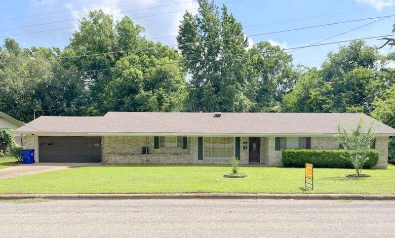 302 Cordell DR, Crockett, TX 75835