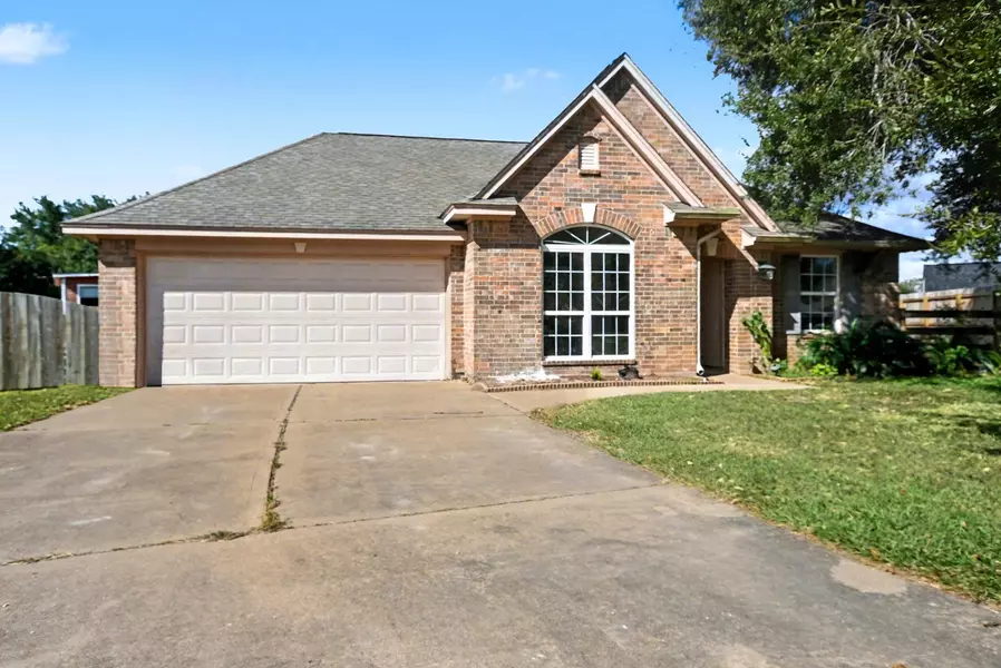 5426 Novak CT, Danbury, TX 77534