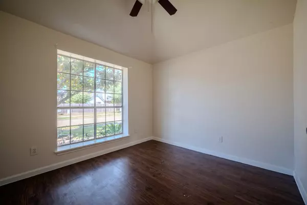 Houston, TX 77014,1411 Clear Valley DR