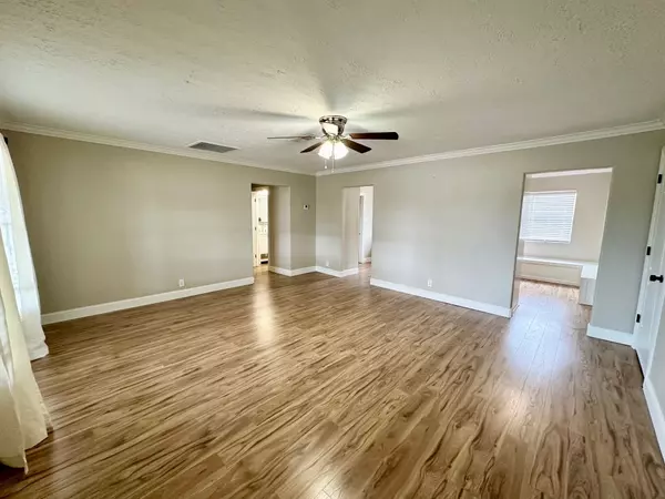 Nederland, TX 77627,3304 Avenue E