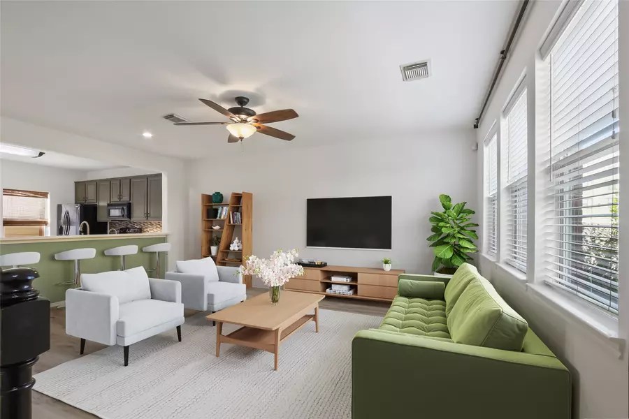 1803 Kemah Village DR, Kemah, TX 77565
