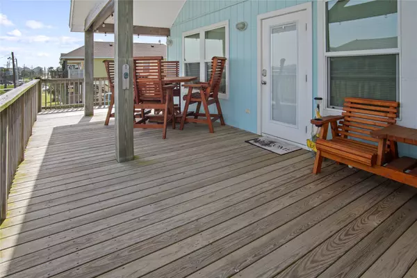 Crystal Beach, TX 77650,975 S Jack RD