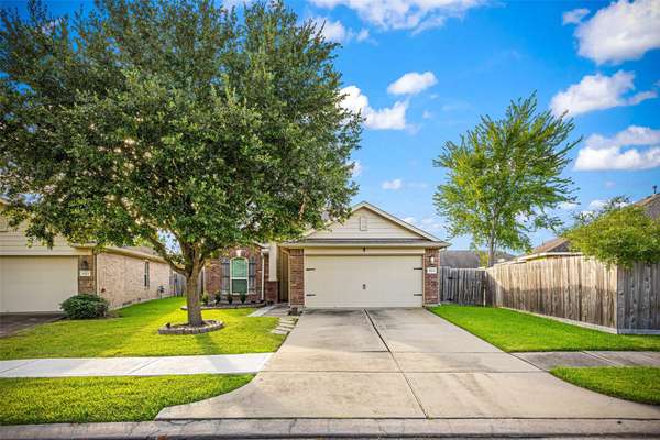 5427 Stonegate DR, Richmond, TX 77407