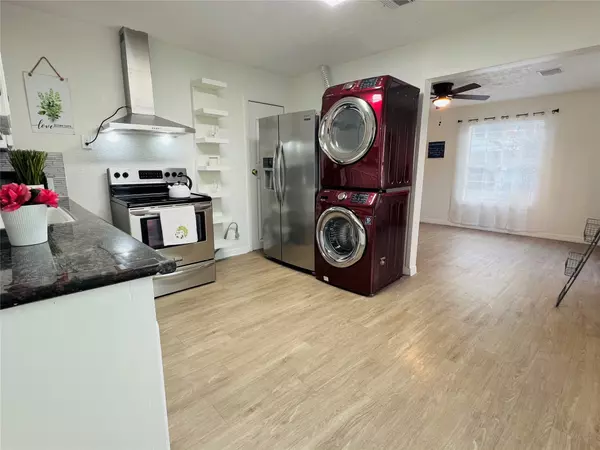 Houston, TX 77007,2210 Detering ST