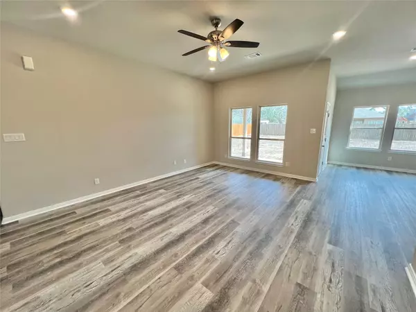 West Columbia, TX 77486,5 Seminole CT