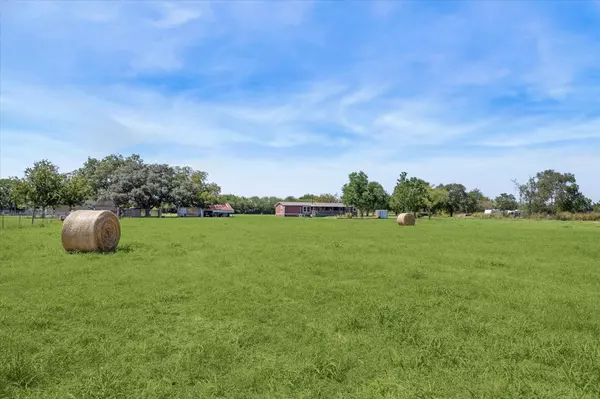 2 Kuntz Cemetery RD, Pattison, TX 77423