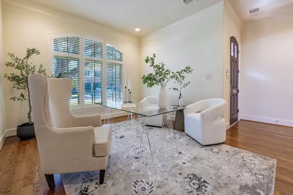 Houston, TX 77005,6530 Wakeforest AVE