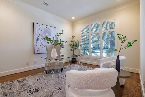 Houston, TX 77005,6530 Wakeforest AVE