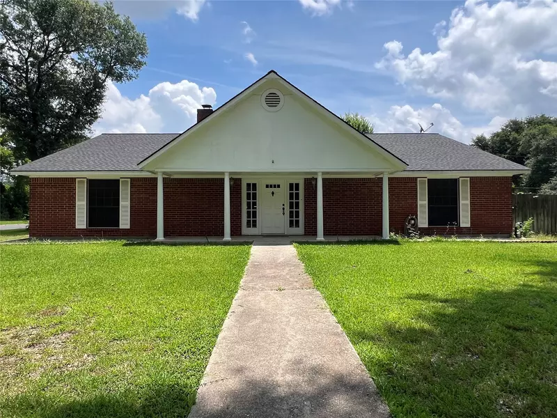 101 Willowbend ST, Huntsville, TX 77320