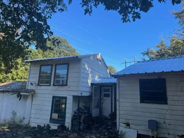 1005 Tupuna DR,  Tool,  TX 75143