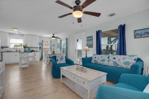422 Jettyview RD, Surfside Beach, TX 77541